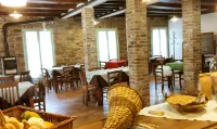 Agriturismo di Sordiglio Hotels in Canossa