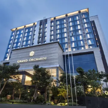 Grand Orchardz Hotel Kemayoran Jakarta Отели рядом с достопримечательностью «Торговый центр Sunter Mall»