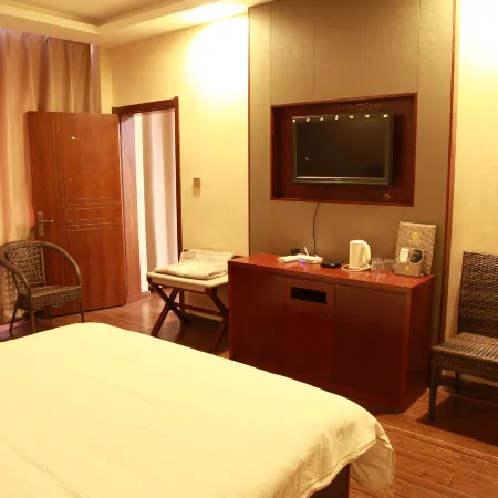 Jmunai Tourist Hotel