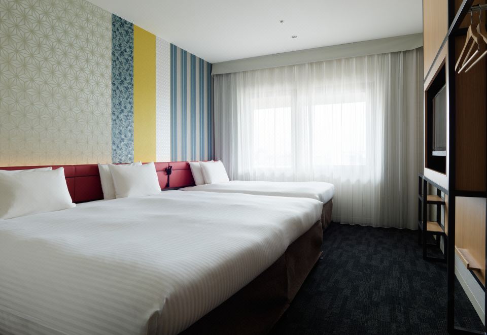 4. 미쓰이 가든 호..