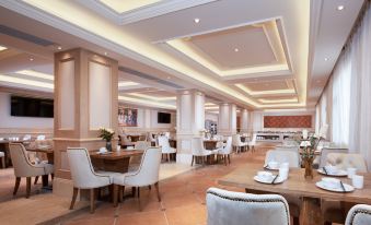 Vienna Hotel (Lijiang Old Town)