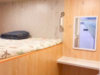 青岛米家青年旅舍 - 不一样的胶囊房(公共卫浴)(床位)(无窗)