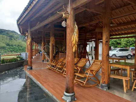 Langshan Bajiaozhai Xiao'er Farm House Отели рядом с достопримечательностью «Langshan National Park»