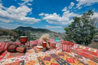 Lijiang Ancient City Meets Jiaren · White Horse Light Luxury · Snow Mountain View Homestay 만고루(완구러우) 주변 호텔