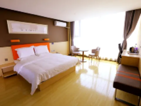 7 Days Premium Hotel (Huantai Xinyulou) Hotel di Huantai