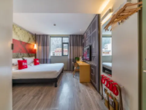 Ibis Hotel (Kangding) Hoteles en Kangding