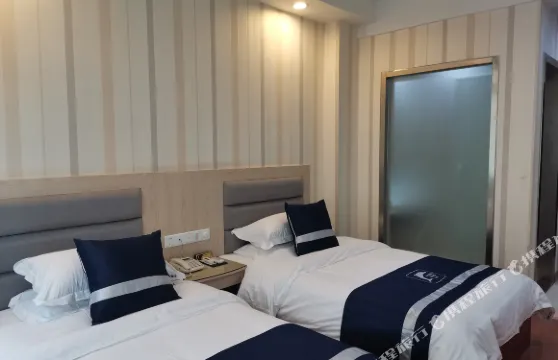 一路同行連鎖酒店（金寨梅山鎮店）