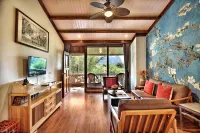 Yangshuo Mountain Retreat-by Yulong River