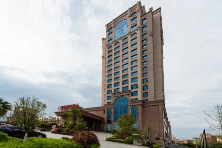 Jade Intercontinental Hotel Отели рядом с достопримечательностью «Lianhua Square»