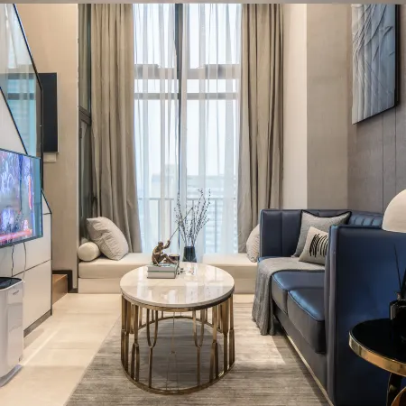 Boruisi Executive Apartment (Shenzhen HuaqiangBei yannan Subway Station Branch) Отели рядом с достопримечательностью «Станция метро Science Museum»