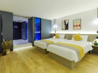 克里斯汀酒店(重庆解放碑步行街店) - modern设计师双床房