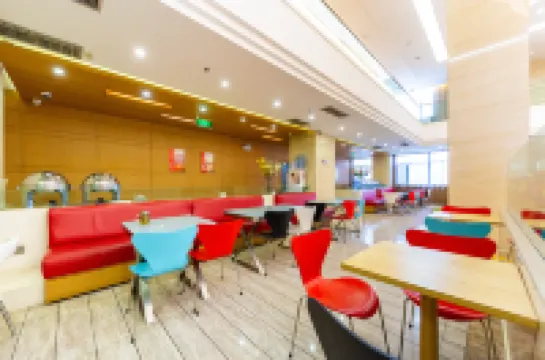 Ibis Hotel (Xiguan Subway Station, Lanzhou Zhangye Road)