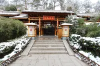 Wuyi Tangfeng Hot Spring Resort Hotels near Wuyi Ancient City