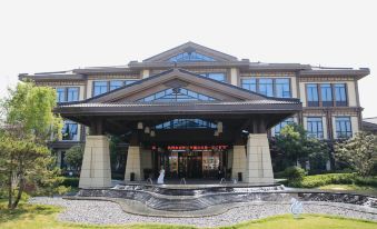 YunTaiShan RoEasy Resort Hotel