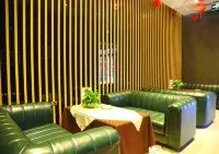 Junyu Boutique Hotel (Wanyuan Railway Station) فنادق في وان يوان