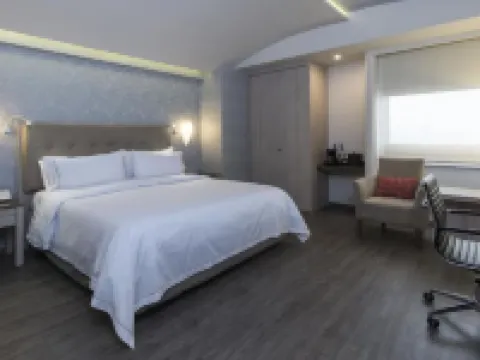 هوليداي إن إكسبرس ميكسيكو - ت هو ايباي آيتش جي فنادق في ناوكالبان