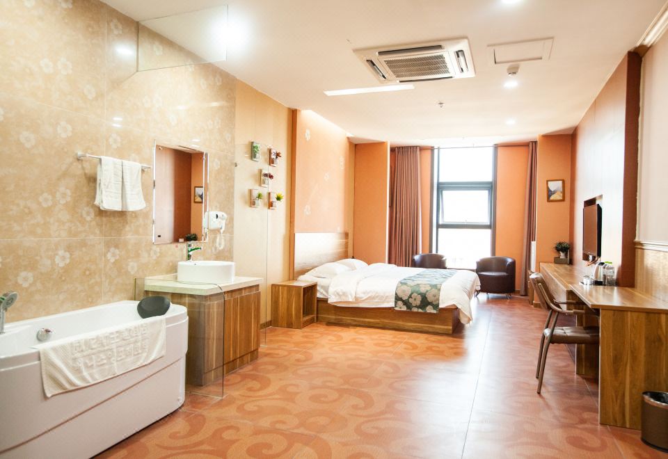 Venice Hotel (Development Zone Changjiang Road) - Housity