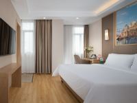 维也纳3好酒店(上海虹桥国展泗泾店) - 标准大床房