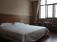 速8酒店(费县汽车站店) - 标准大床房
