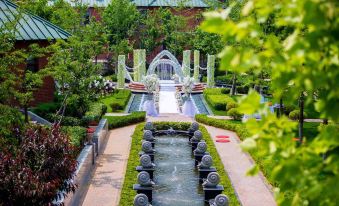 Railway 1896 Garden Hotel