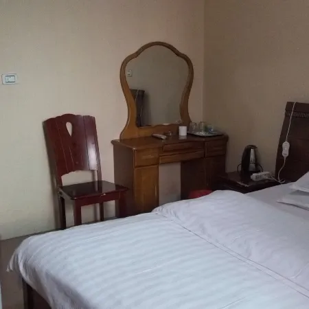 Yingshan Xinkang Hotel