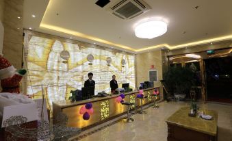 Anning Golden Pavilion Hotel