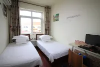 Qixia Honghua Hotel