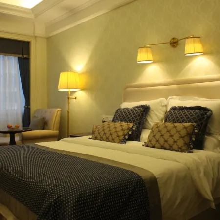 Cannes City Hotel