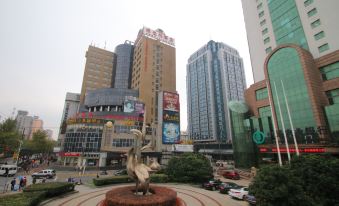 Vienna Hotel (Songbin Road Metro Station, Baoshan)