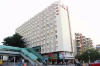 Huaqiao Hotel Отели рядом с достопримечательностью «Побережье Шэньчжэнь Лоу»