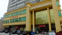 지에시 싱푸정원 홀리데이 호텔 Fuyu Passenger Transport Co.， Ltd. 주변 호텔