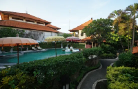รอยัล โรงแรม แอนด์ วิลลา บาหลี โรงแรมใกล้หาดดับเบิ้ลซิกส์