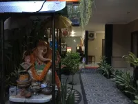 Rena Segara House Kuta Hotels in der Nähe von Strand Jerman Beach