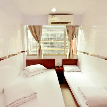 Sun Hua Hotel (Hostel) Отели рядом с достопримечательностью «Монгкок»