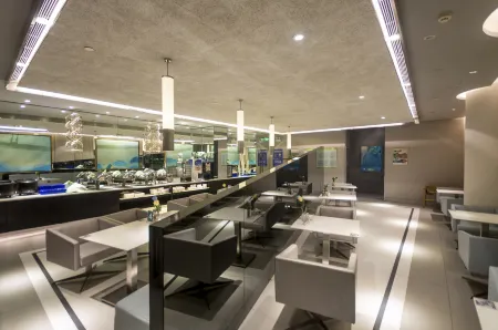 Jinjiang Inn Hotel (Shanhaiguan Railway Station Laolongtou Bath Shop) Отели рядом с достопримечательностью «Wang Courtyard»