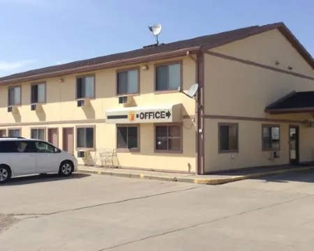 Super 8 by Wyndham Winner SD Hotels in Winner