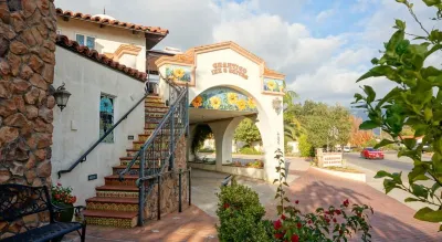 Chantico Inn Hotels near Krishnamurti Center