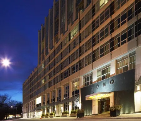 SoHo Hotel Toronto Отели рядом с достопримечательностью «Амфитеатр Молсон»