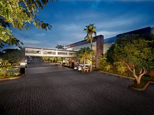 FM7 Resort Hotel Bandara Jakarta Airport