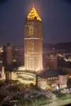 New Century Grand Hotel Hangzhou Отели рядом с достопримечательностью «Три дырки в дымоходе»