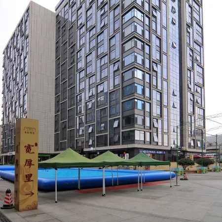 Maolin Serviced Apartment (Jinan Daming Lake Kuanhouli) Отели рядом с достопримечательностью «Источник Черного тигра»