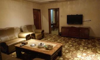 Guangning Huanggong Hotel