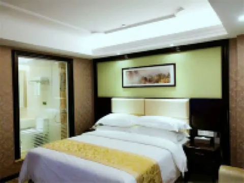 Vienna Hotel (Meizhou West High-speed Railway Station)