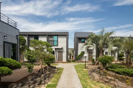 The Some Pension Отели рядом с достопримечательностью «The Venice Land»