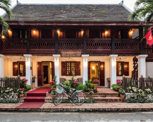 Mekong Riverview Hotel Hotels near Chomphet