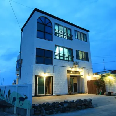 Jeju Nunkeunsaeu Guest House Hôtels à proximité de : Monument au Mouvement du 1er Mars