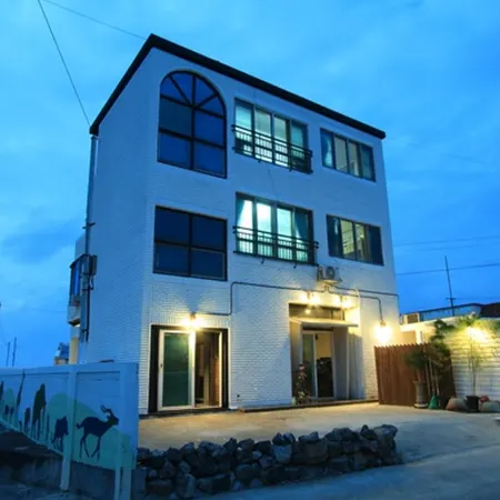 Jeju Nunkeunsaeu Guest House Отели рядом с достопримечательностью «Пляж Хамдеок»