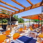 Adonis Aix en Provence Hotel di Saint-Cannat