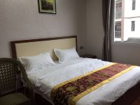 重庆绿野谷假日酒店 - 标准大床房