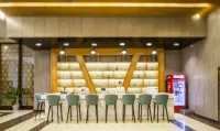 Muong Thanh Luxury Nhat Le Hotel - bar